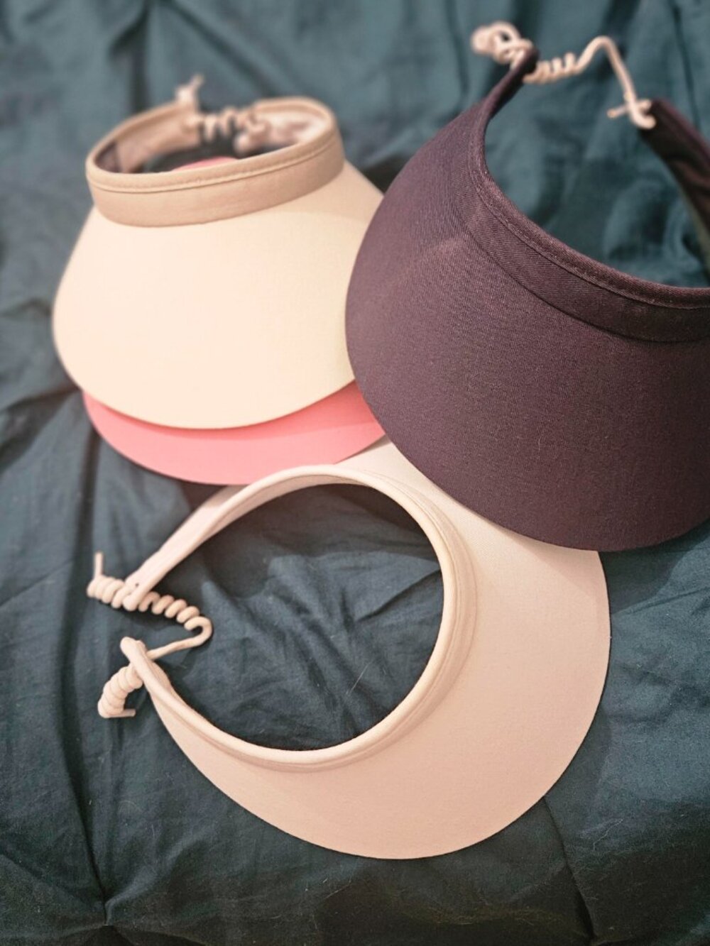 Four sun visors - Picture 2 of 2